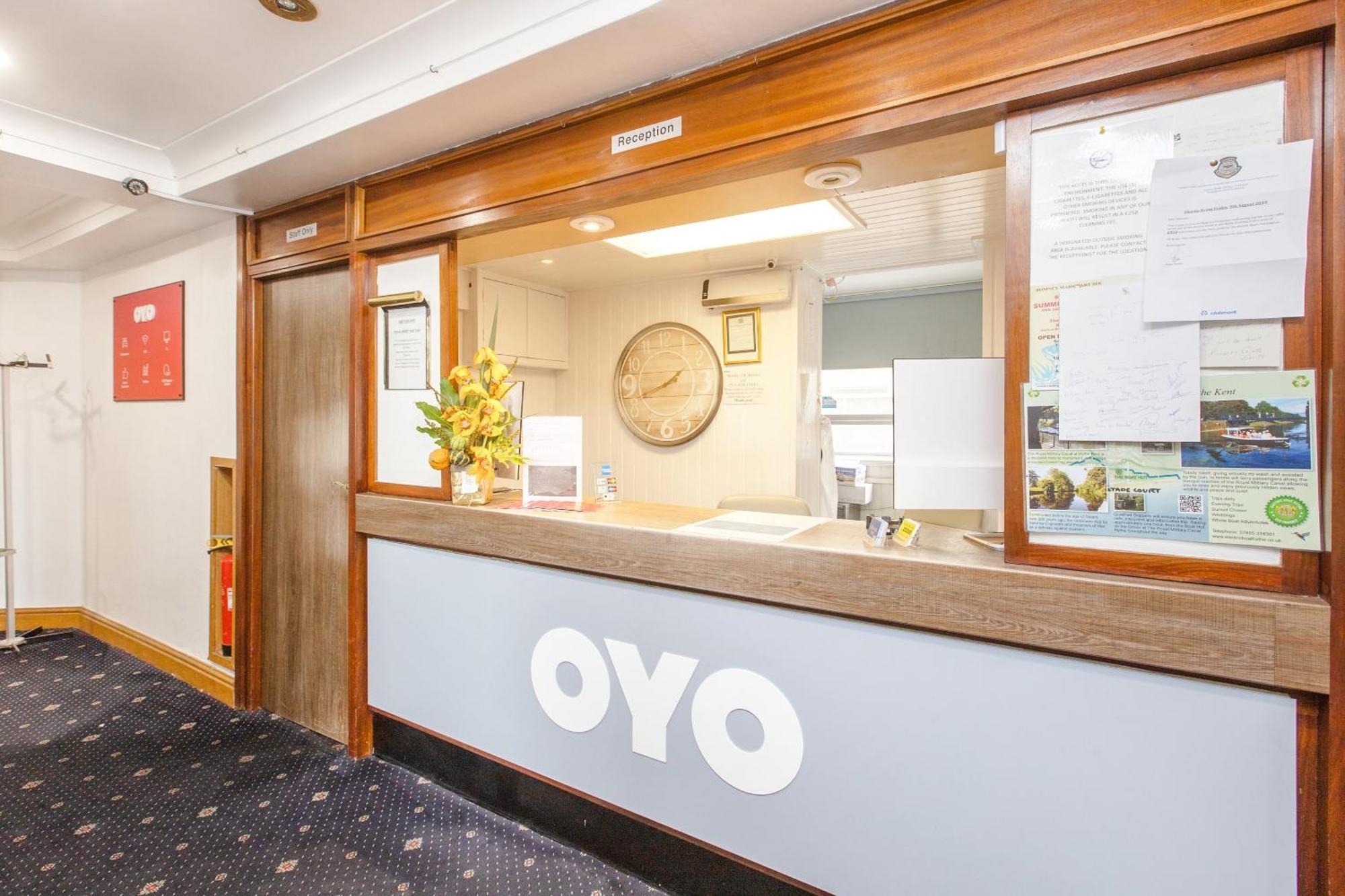 Oyo Stade Court Hotel Hythe  Eksteriør bilde