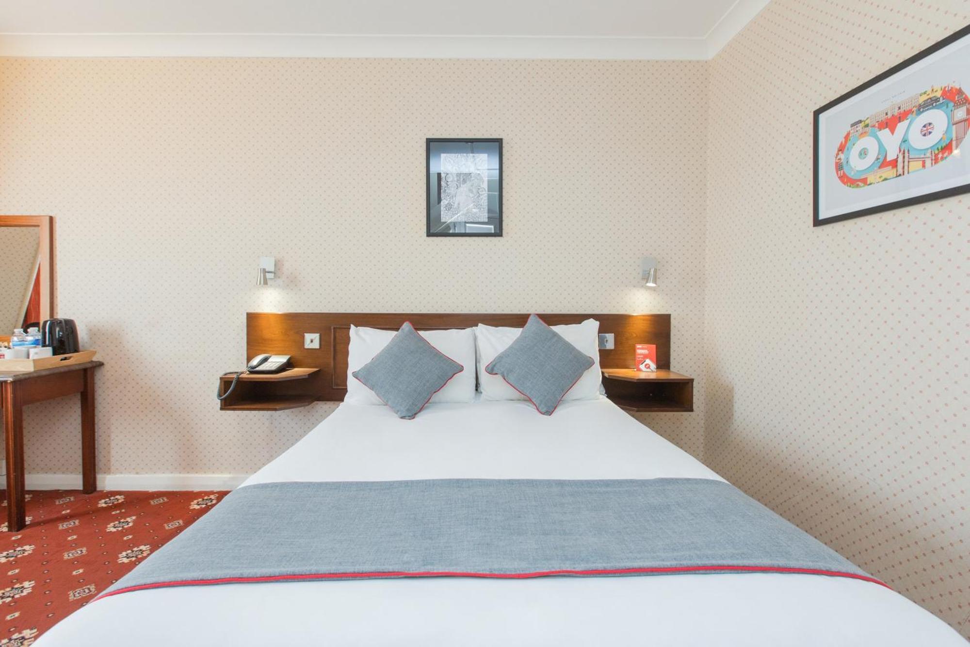 Oyo Stade Court Hotel Hythe  Eksteriør bilde