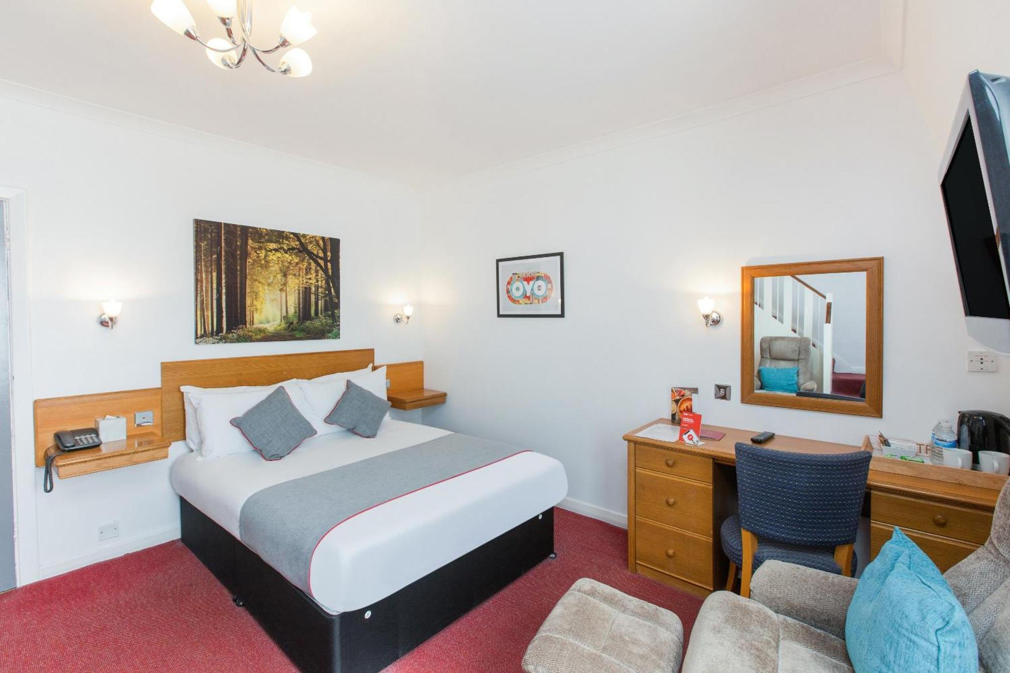 Oyo Stade Court Hotel Hythe  Eksteriør bilde