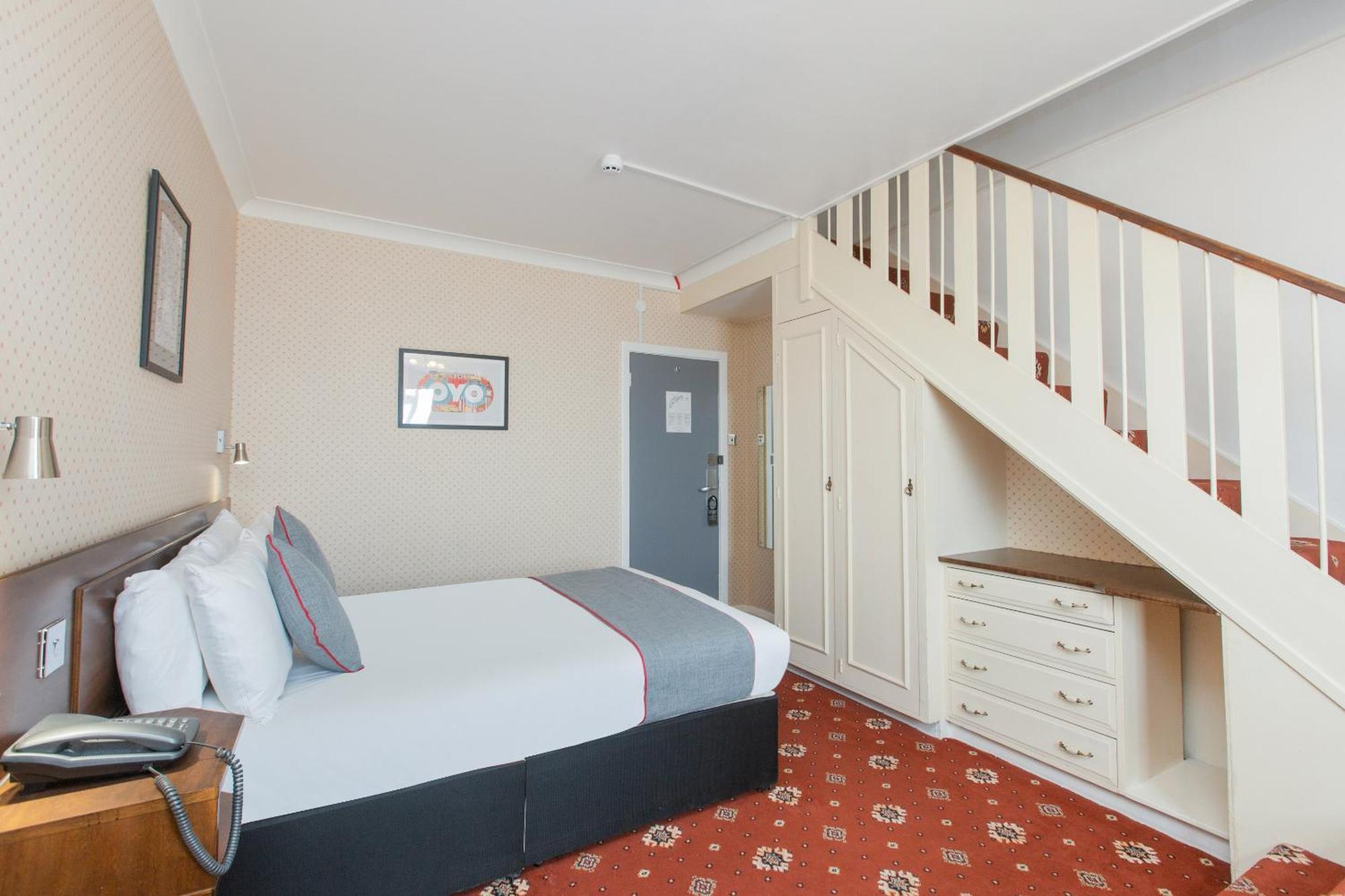 Oyo Stade Court Hotel Hythe  Eksteriør bilde