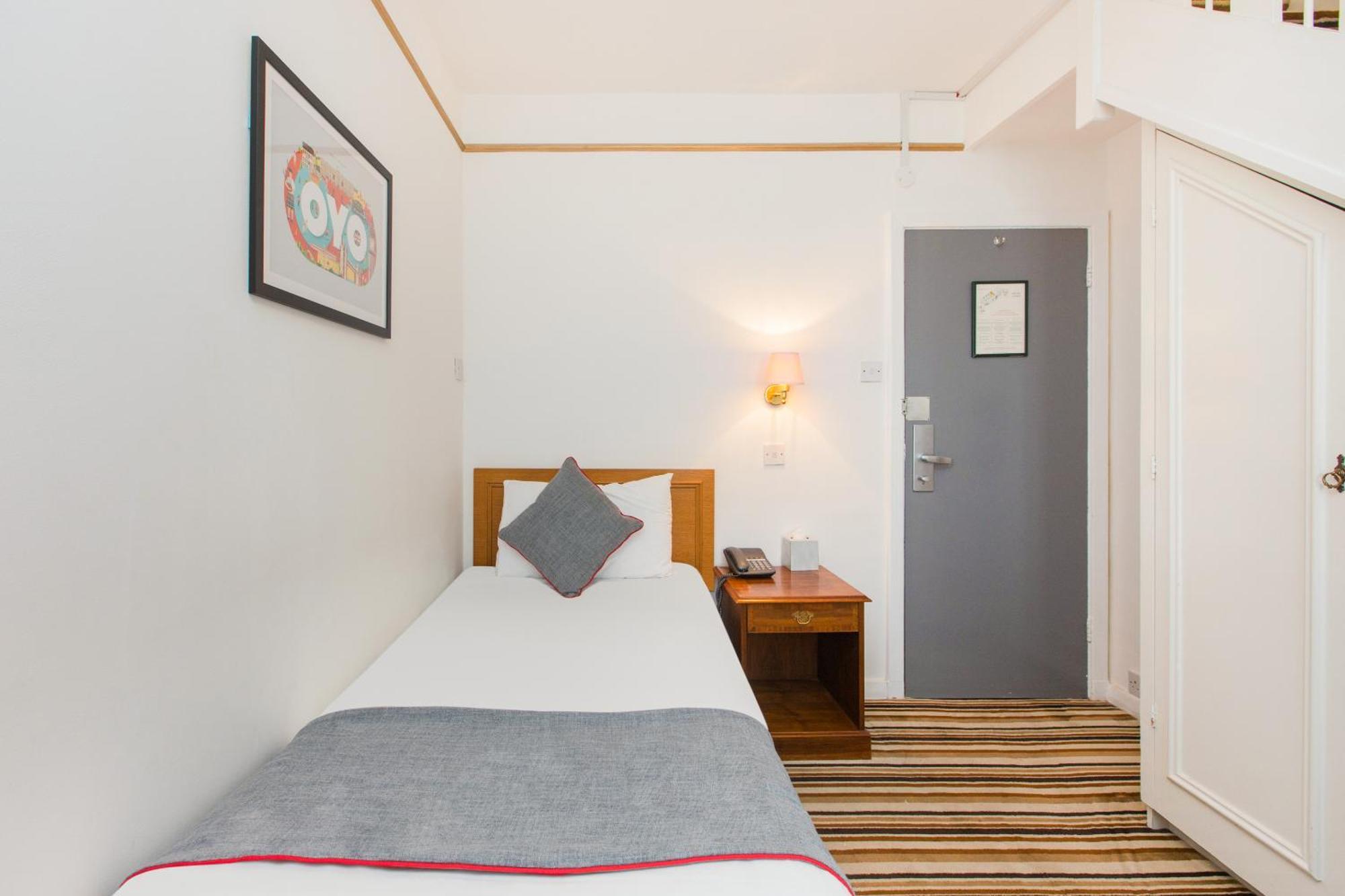 Oyo Stade Court Hotel Hythe  Eksteriør bilde
